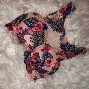 PINK Floral Lace High-Neck Push-up Bralette